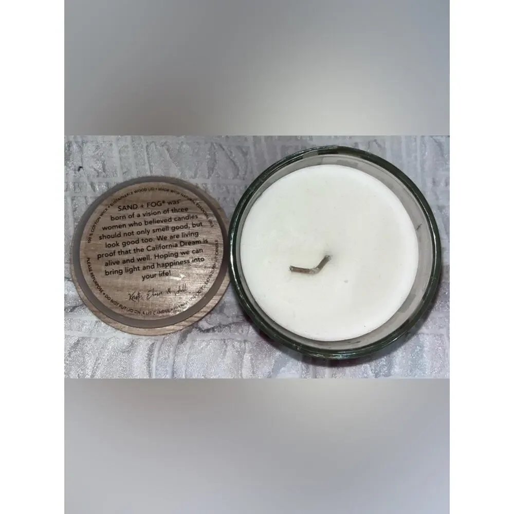 NEW! Sand + Fog Upper East Side Wooden Lid Scented Luxury Candle 10oz - Picture 5 of 6